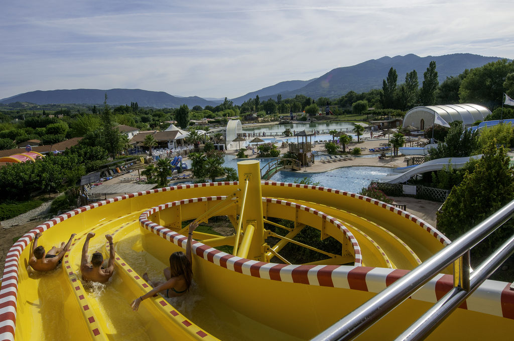 Piscine toboggan 04
