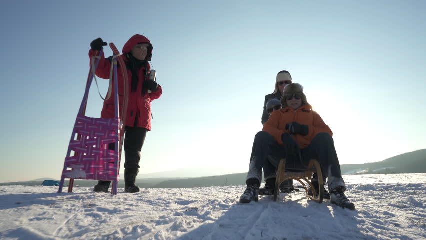 Toboggan 4k
