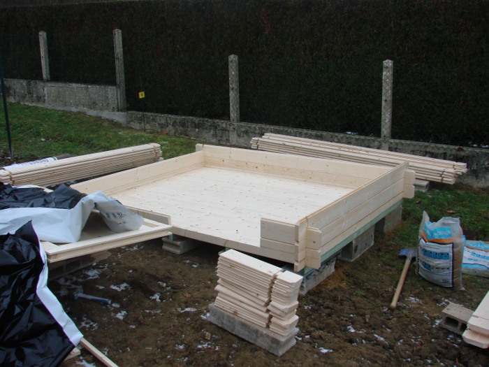 Plancher d'abri de jardin
