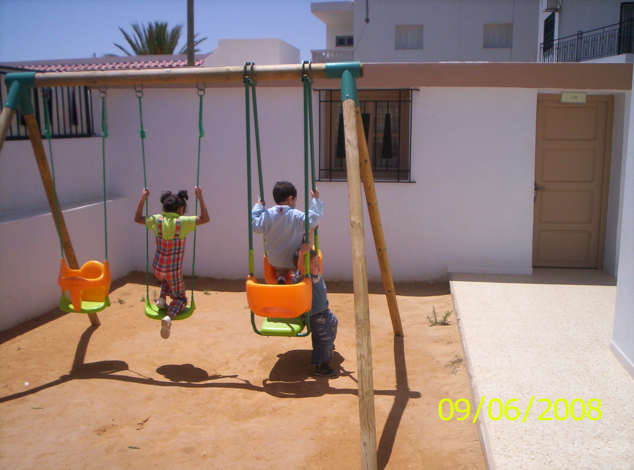Balancoire jardin sfax
