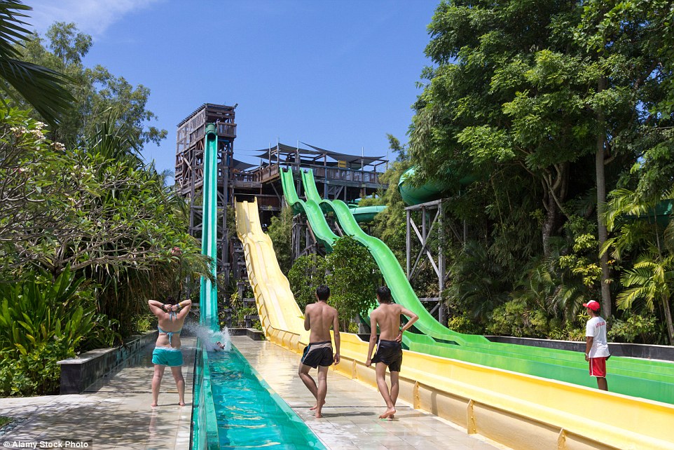 Toboggan water world
