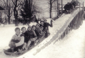 Toboggan slide
