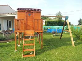 Portique balancoire et cabane
