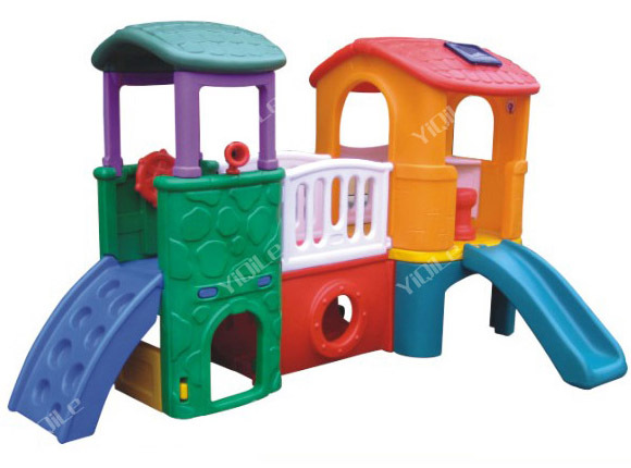 Toboggan en plastique
