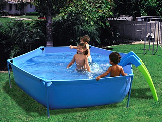 Toboggan piscine tubulaire
