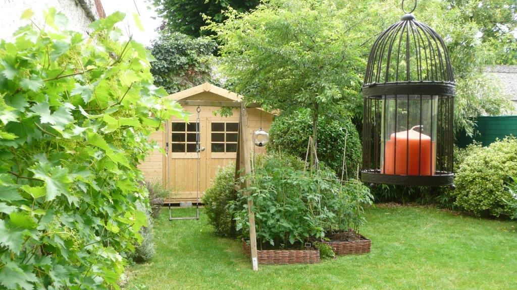 Balancoire jardin de ville
