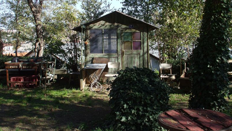 La cabane de jardin de la famille dubois
