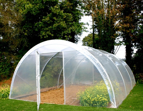 Serre en pvc pour jardin
