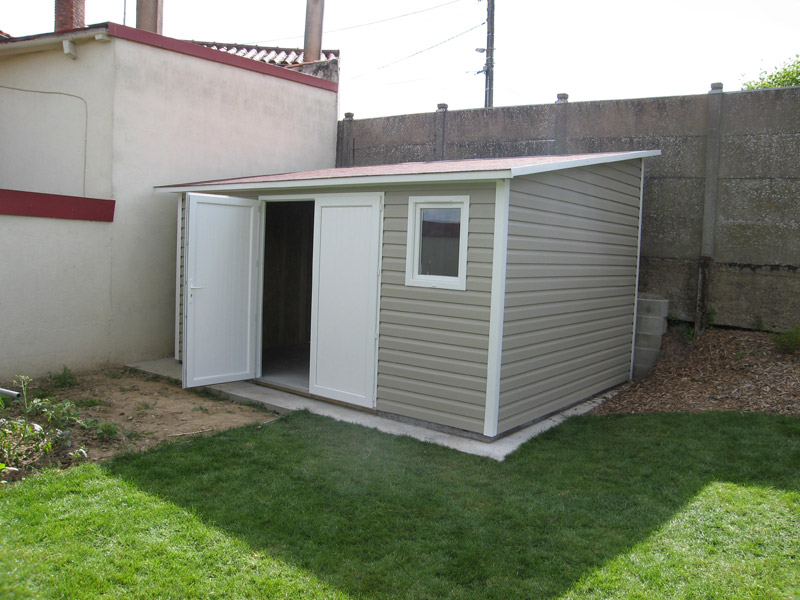 Cabane jardin pvc
