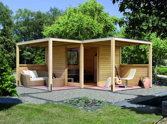 Grand abri de jardin en bois
