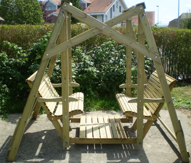 Balancoire de jardin 4 places en bois
