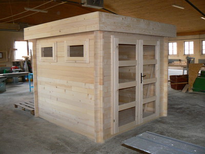 Cabane de jardin carrée
