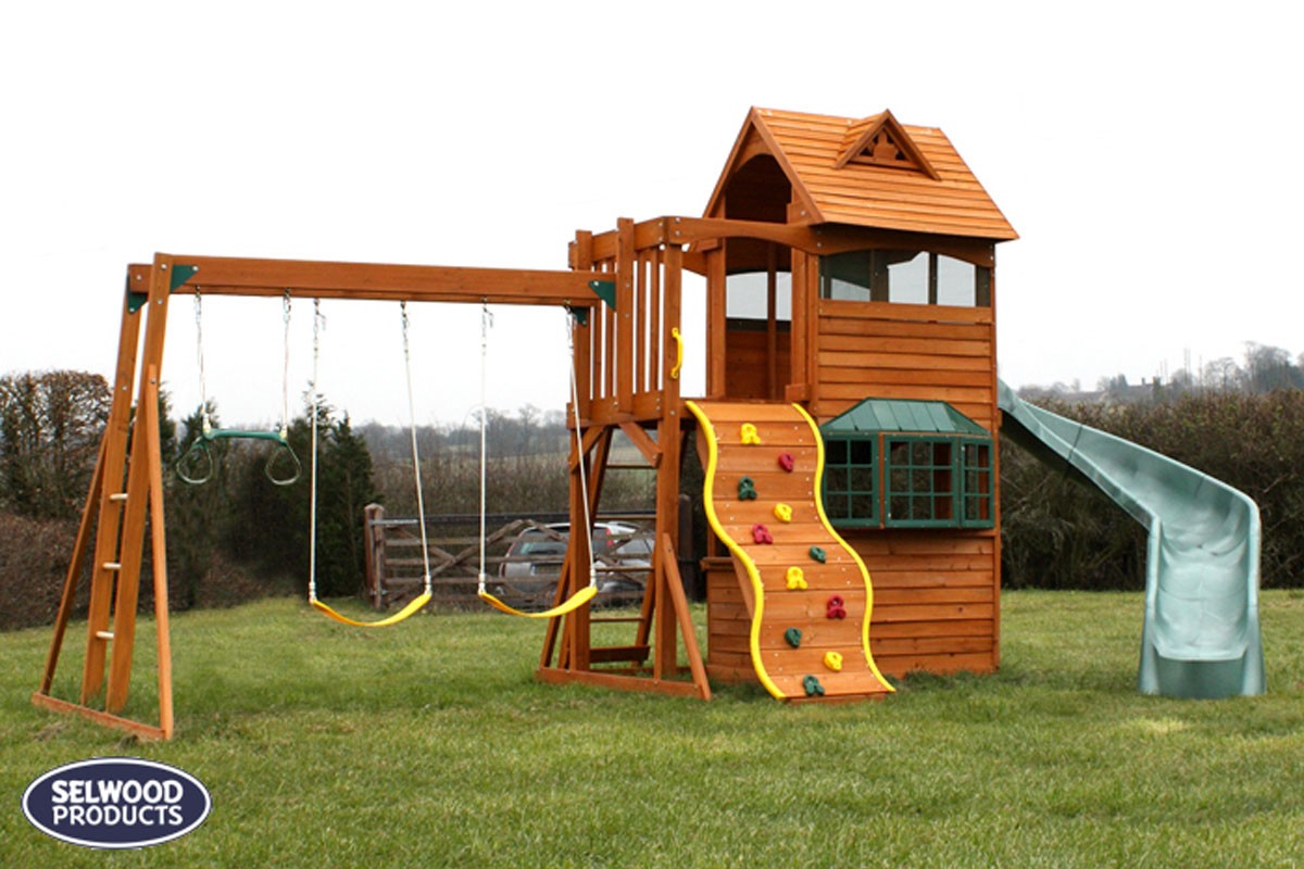 Balancoire bois aire de jeux

