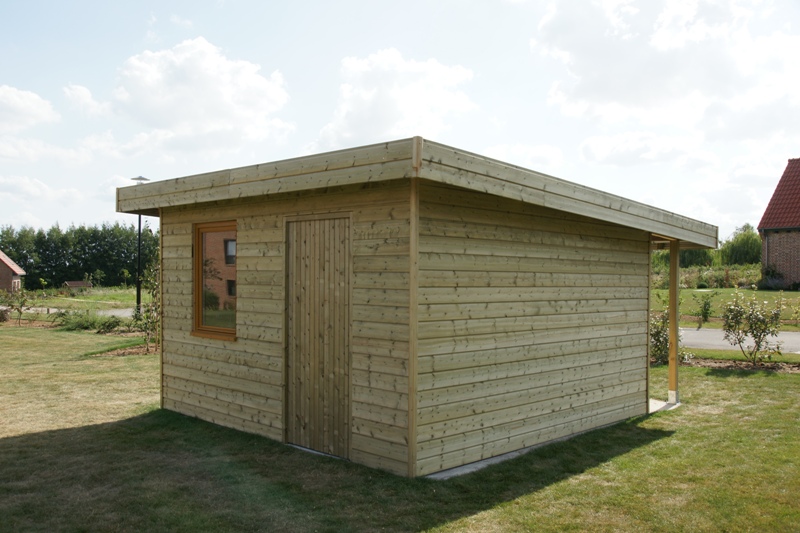 Fabriquer un abri de jardin avec des palettes
