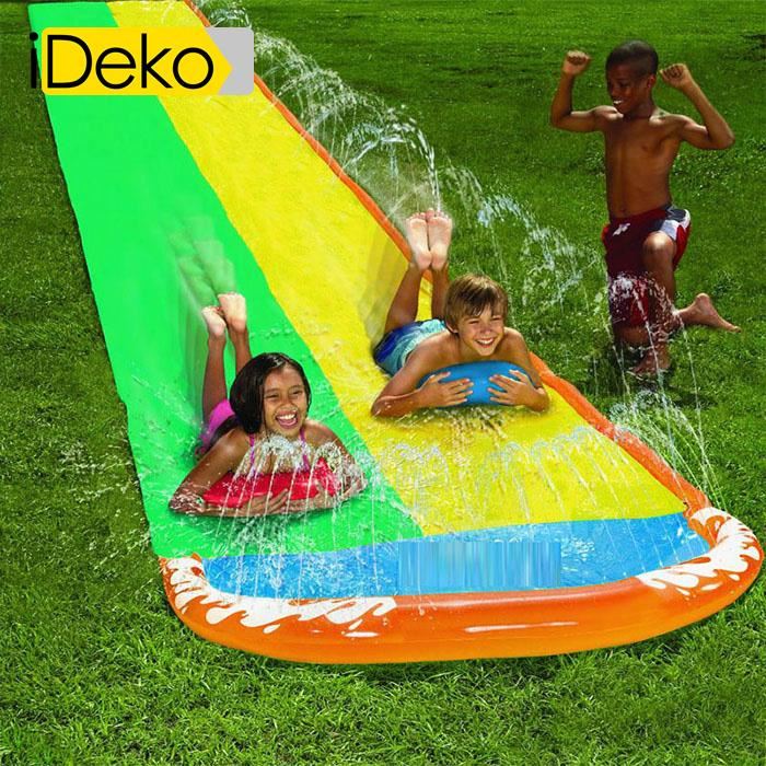 Toboggan glisse eau
