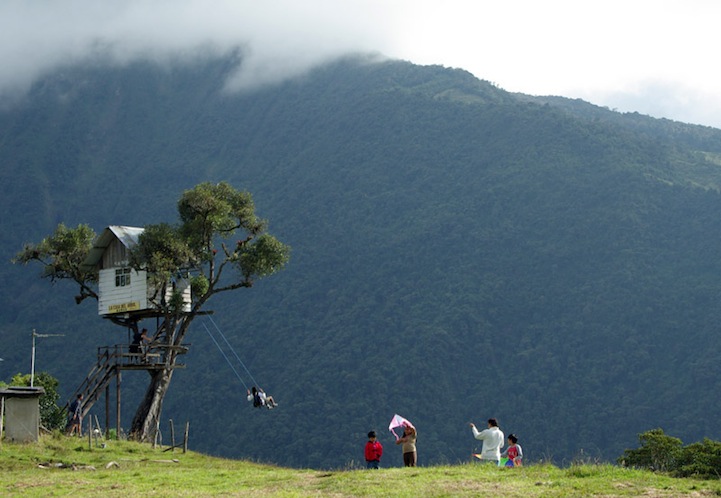 Balancoire equateur
