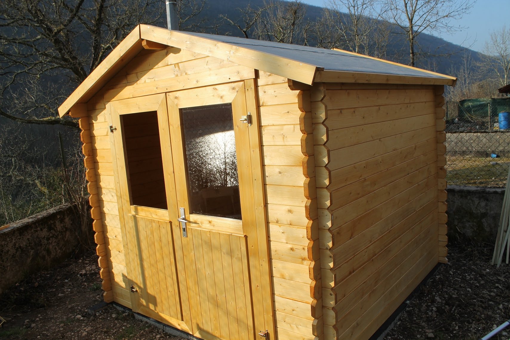 Cabane de jardin facile a monter
