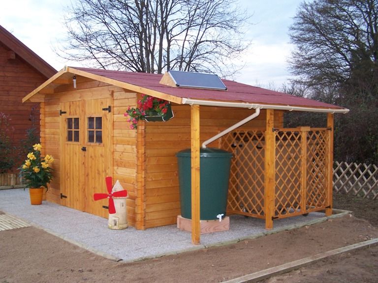 Jardin avec cabane
