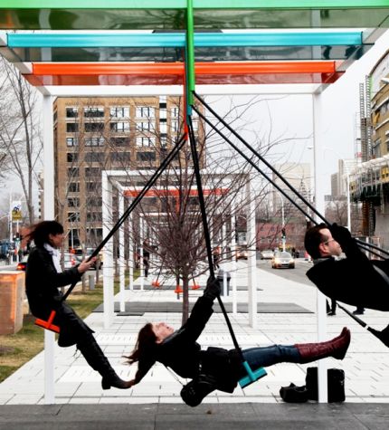 Balancoire quartier des spectacles
