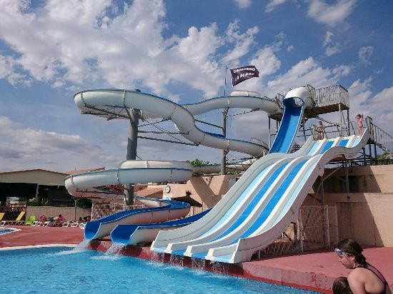 Piscine toboggan 68
