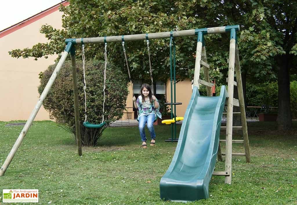 Toboggan balancoire bois
