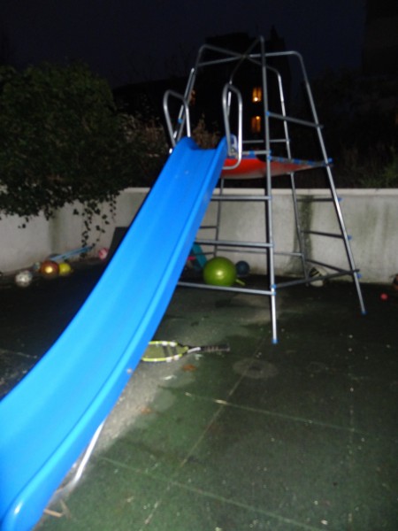 Toboggan hauteur 2m
