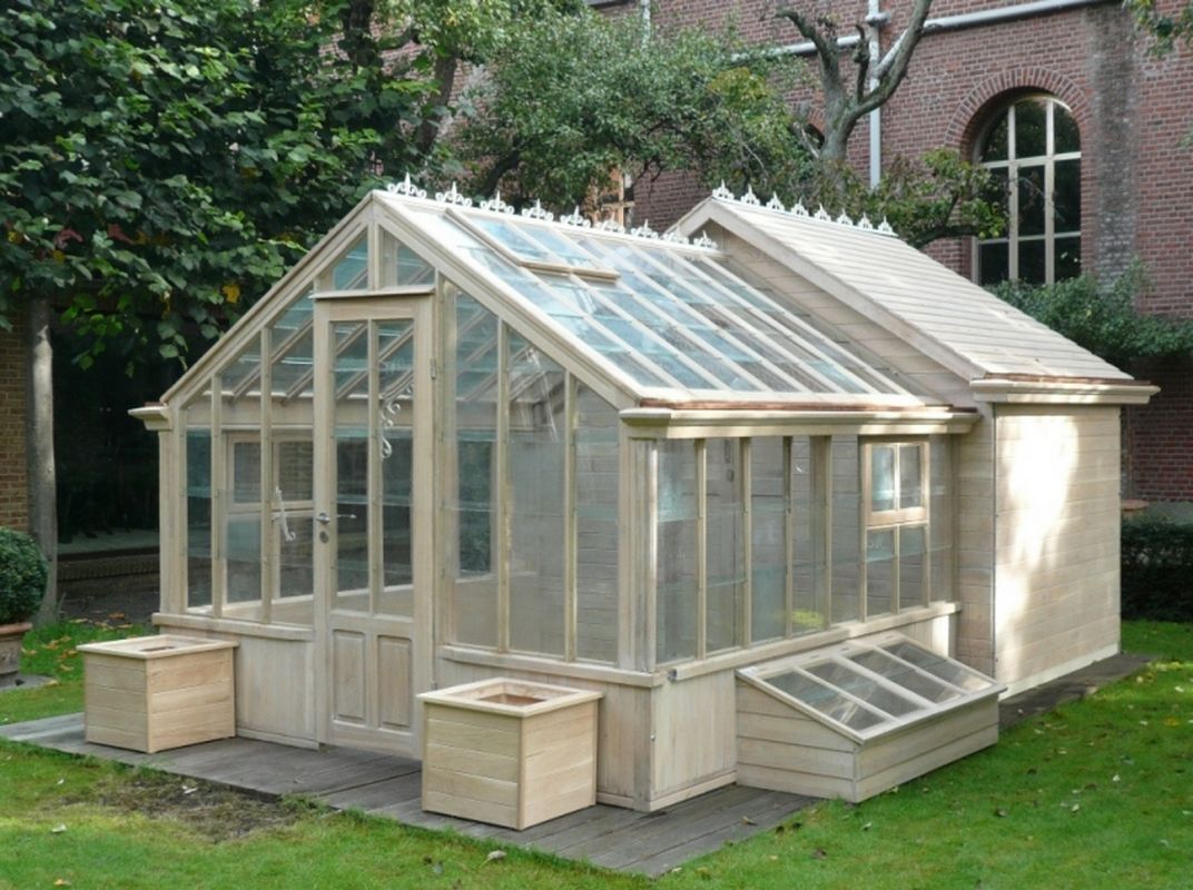 Fabrication d'une serre de jardin
