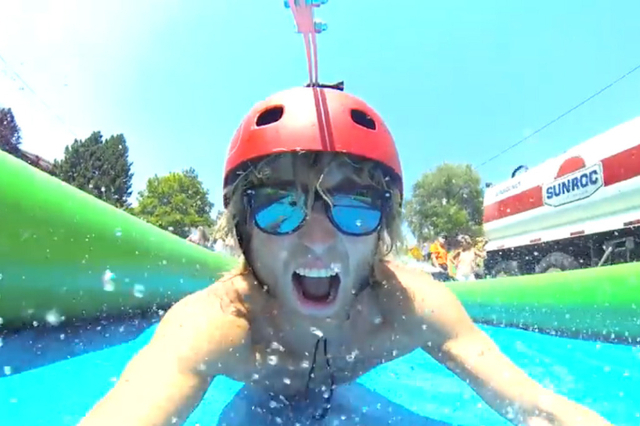 Un toboggan aquatique fait maison
