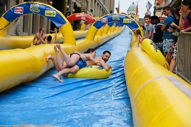 Un toboggan aquatique
