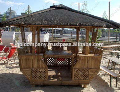 Cabane de jardin en bambou
