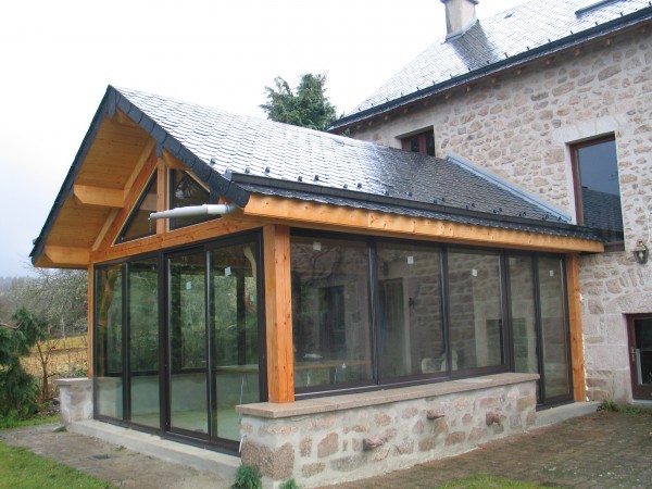 veranda avec charpente bois