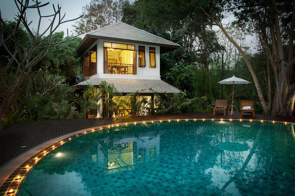 veranda high resort expedia