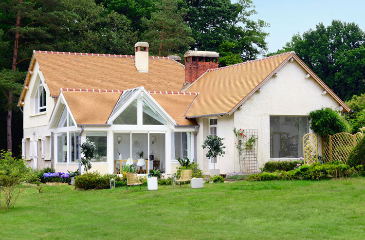 veranda bois et tuiles