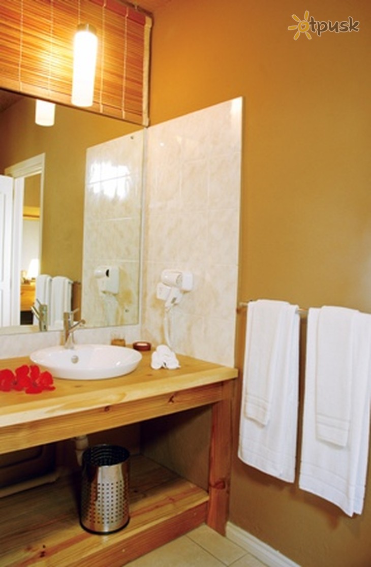 veranda pointe aux biches bathroom