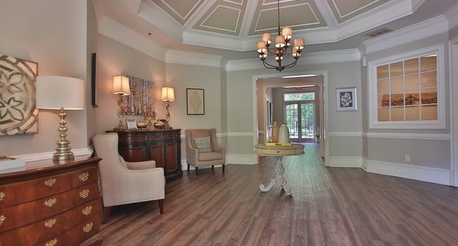 veranda estate home