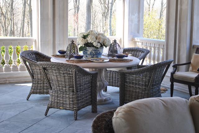 table et chaise pour veranda