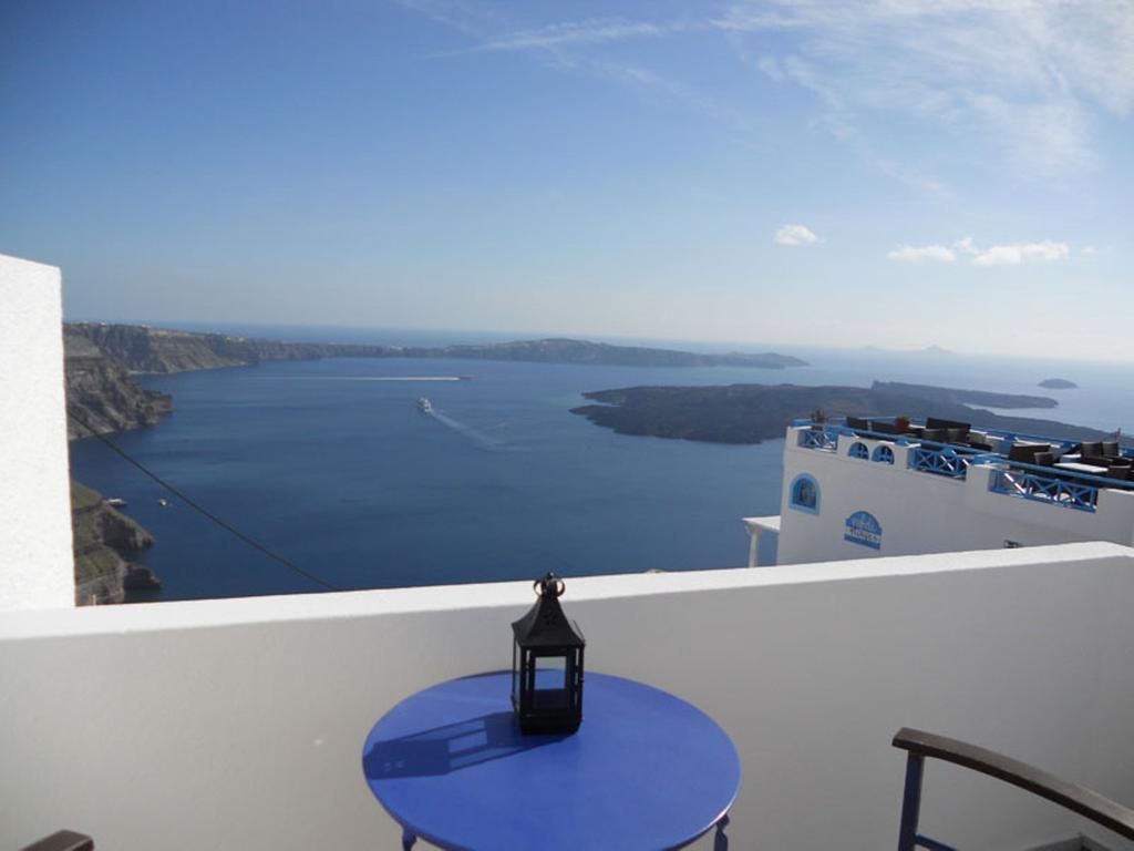 veranda view hotel santorini