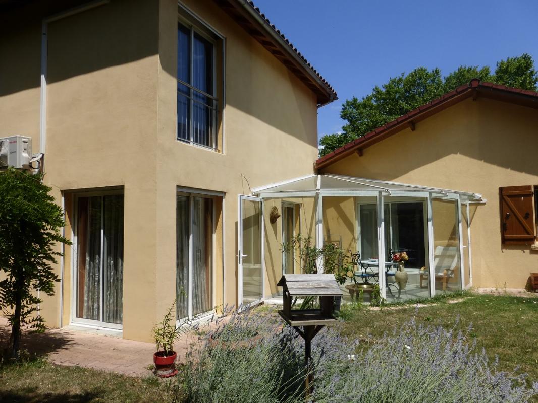 veranda decines