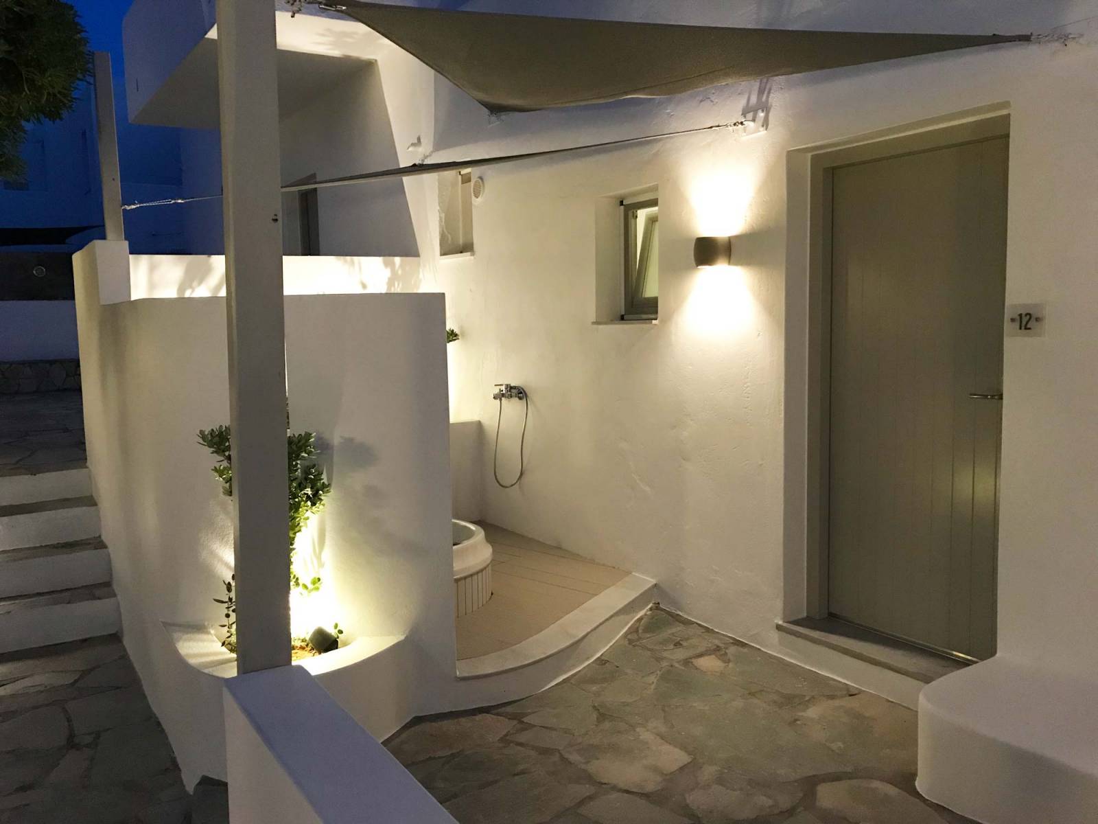 veranda jacuzzi