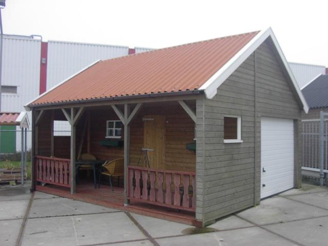 garage with veranda