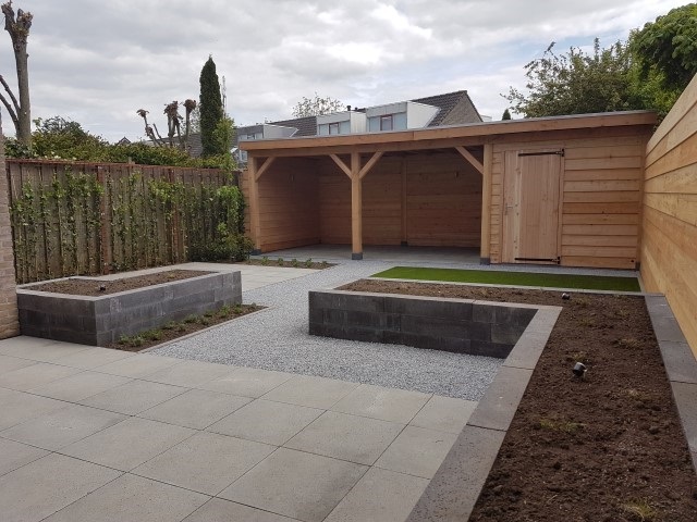 moderne veranda in de tuin