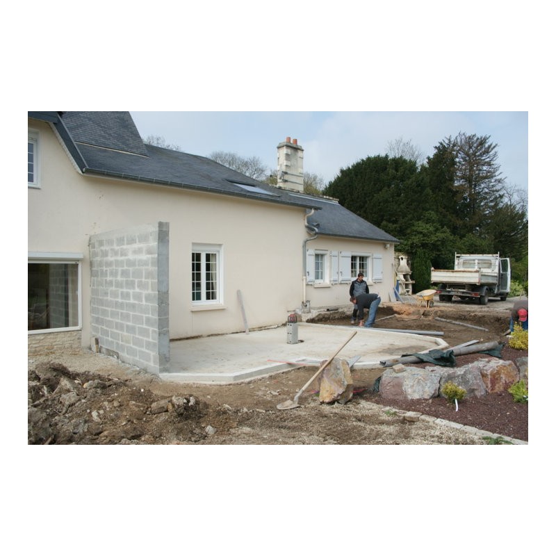 veranda avec un mur plein