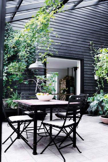 veranda noir design