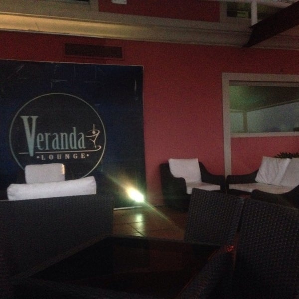 veranda lounge sucat