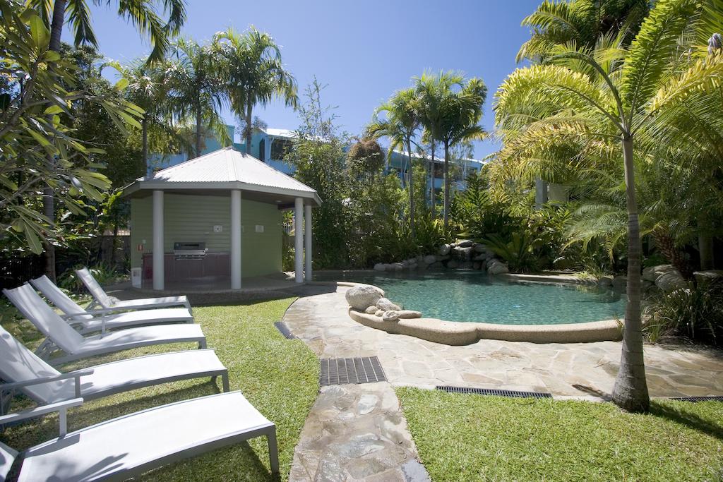 veranda hotel port douglas