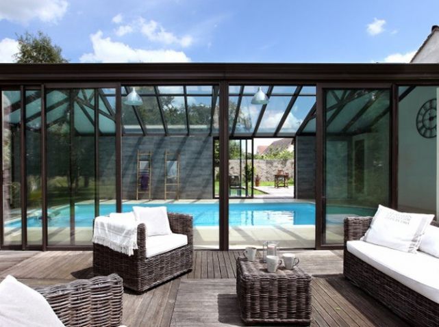 maison avec veranda et piscine
