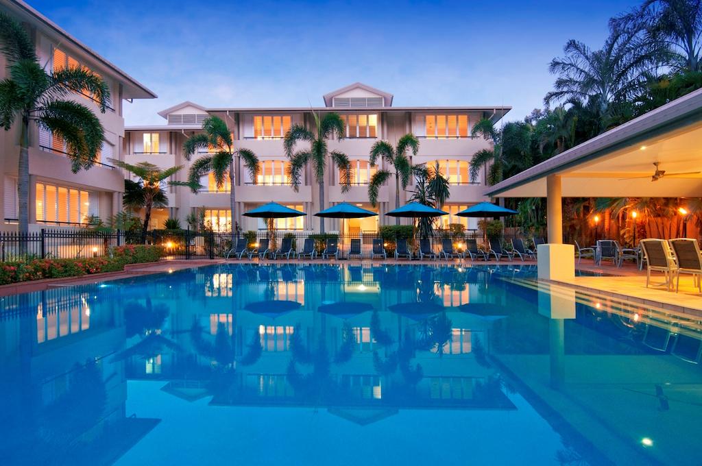 veranda hotel port douglas