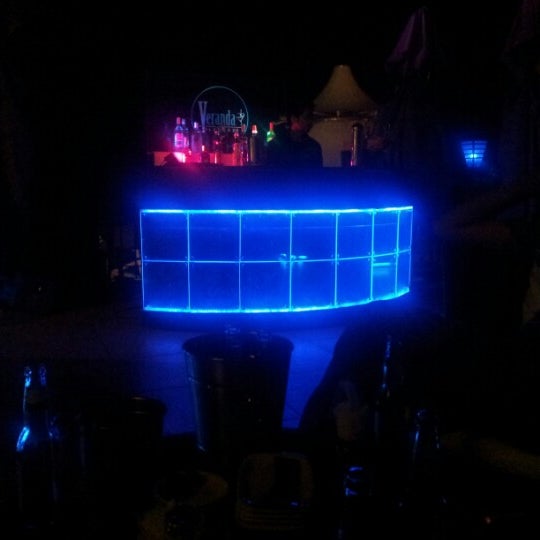 veranda lounge sucat