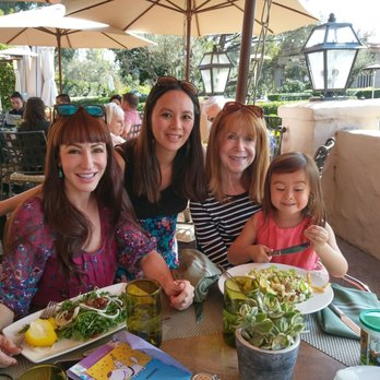 veranda fireside lounge & restaurant in san diego