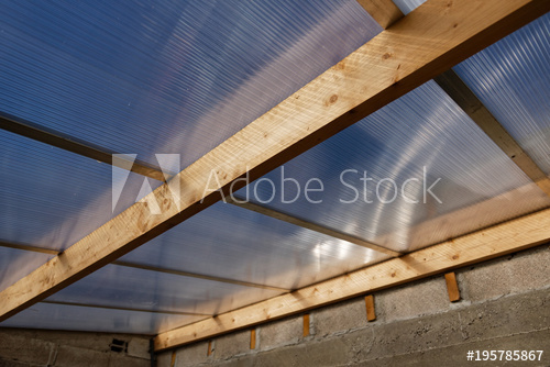 veranda en plaque polycarbonate